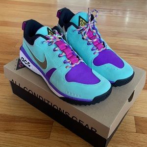 Nike ACG Dog Mountain Shoes